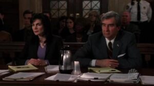 Смотреть на Лордфильм 2.0 Сериал Закон и порядок 1990
