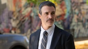 Смотреть на Лордфильм 2.0 Сериал Закон и порядок 1990